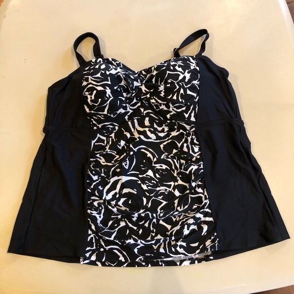 NWT AVA & VIV Women’s Swimsuit Bathing Suit Tankini Top 22W 3X - Picture 3 of 9